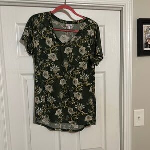 Lularoe size M top